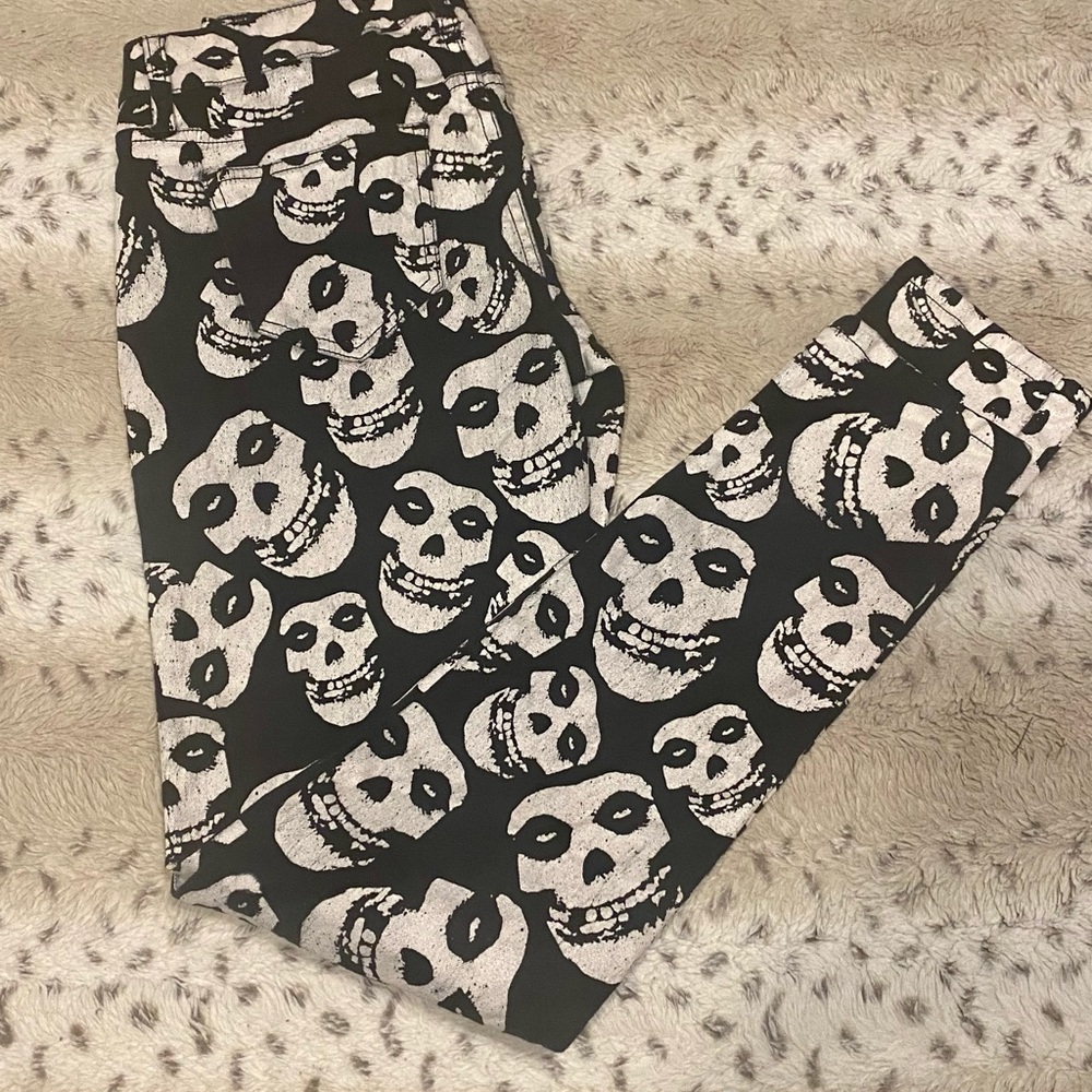 NWT - Iron First jeans “misfits” - Size 7